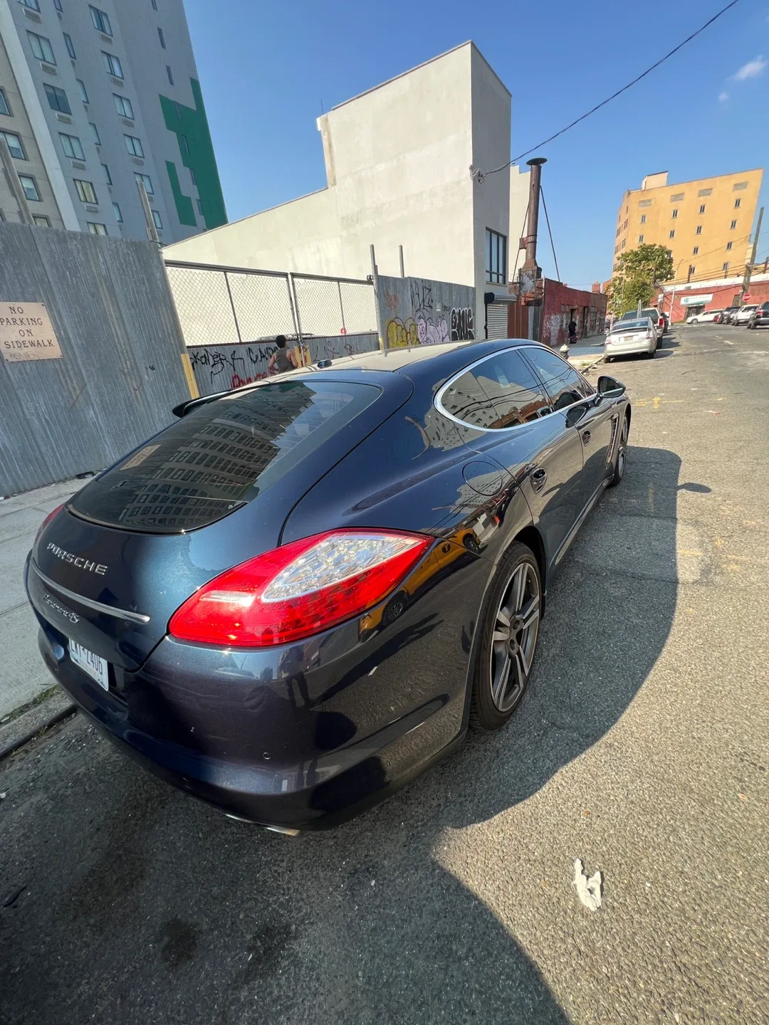Porsche Panamera 4S image indicator(2)