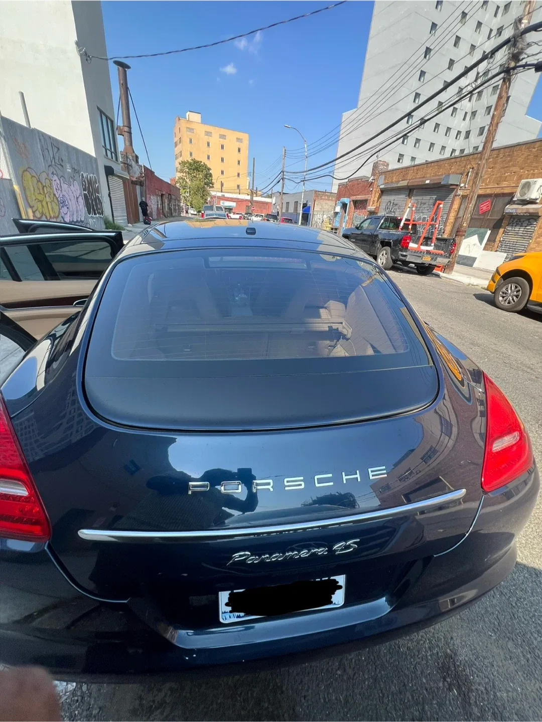 Porsche Panamera 4S image indicator(3)