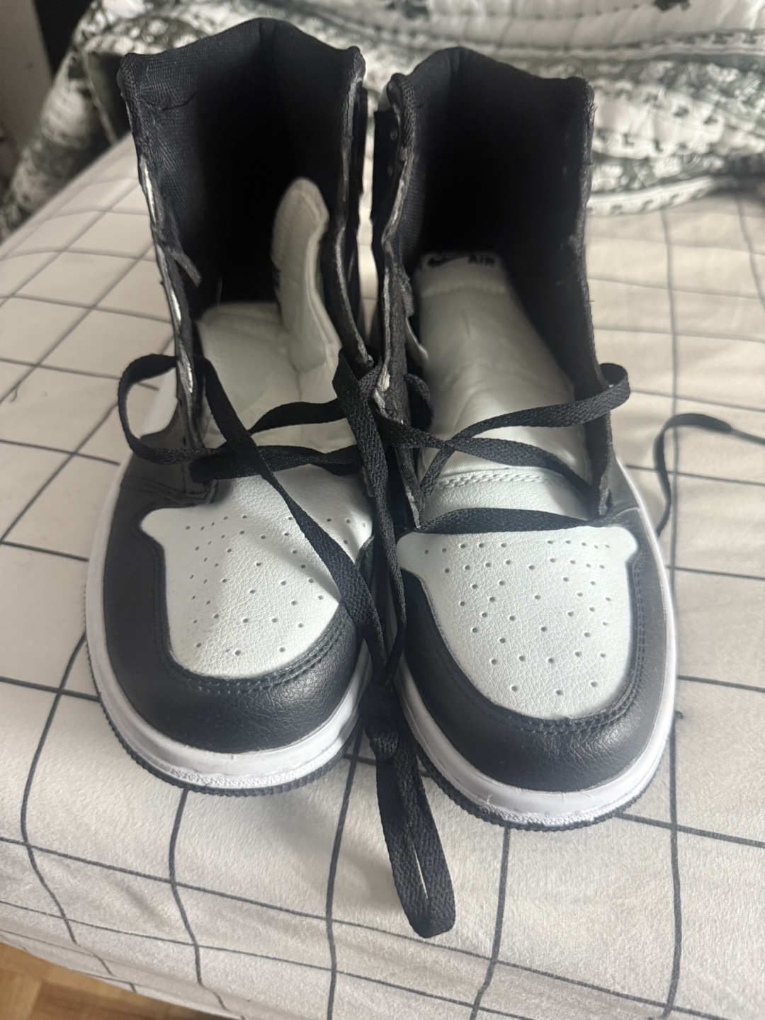 Air Jordan 1 Retro High OG Panda - photo 3