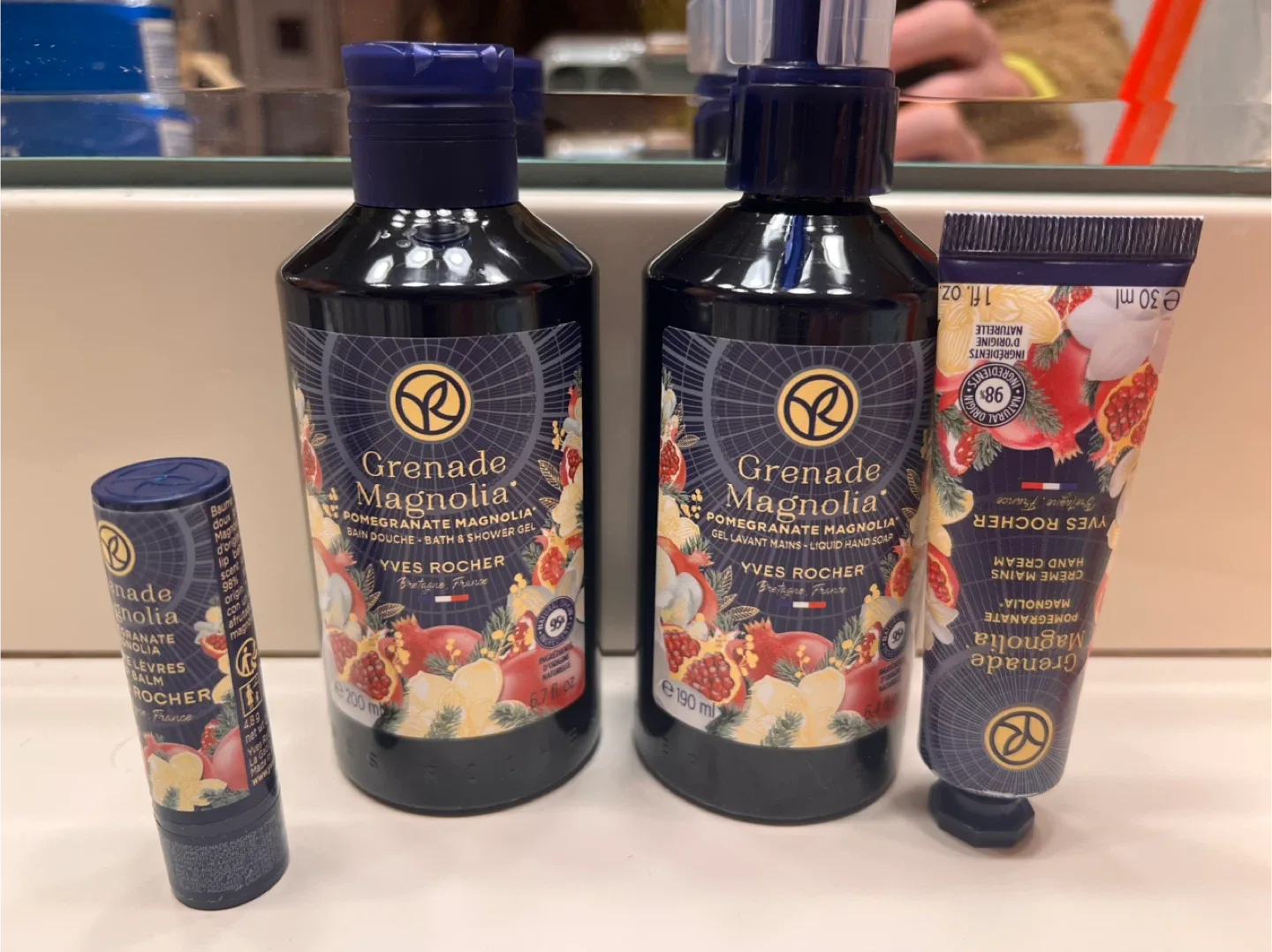Yves Rocher Grenade Magnolia Gift Set image indicator(2)