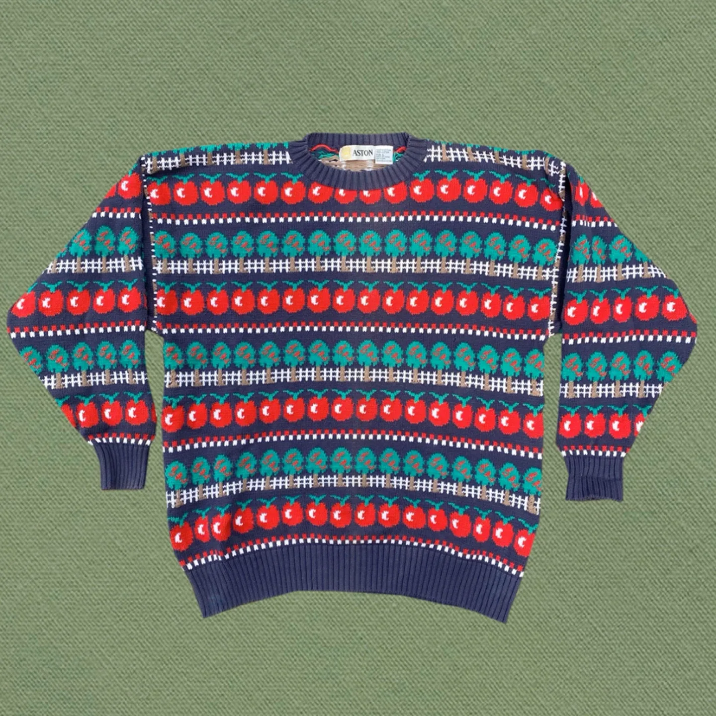 Vintage Apple Tree Knit Sweater (large) thumbnail