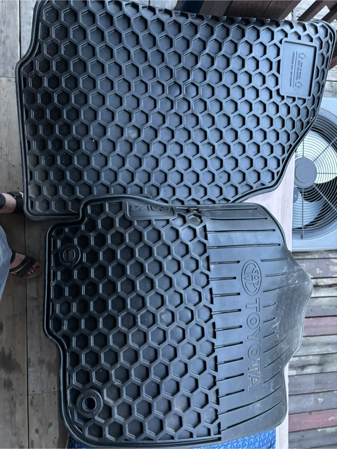 Toyota RAV4 Floor Mats - Black image indicator(3)