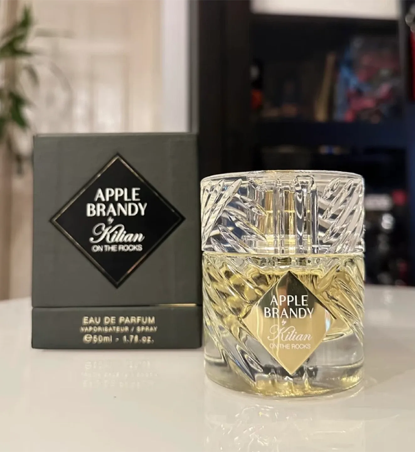 (Retail $396)New Kilian Apple Brandy On the Rocks Eau de Parfum image indicator(2)