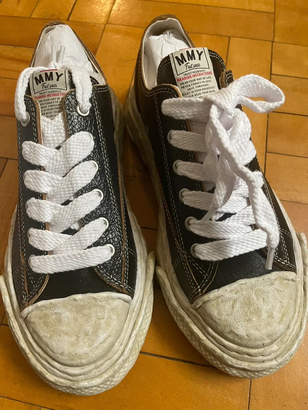 Maison Mihara Yasuhiro Peterson Low 23 Cracking Leather Sneakers image indicator(2)