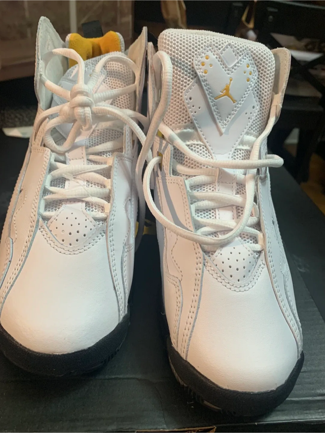 Jordan True Flight 6Y White/Yellow image indicator(3)
