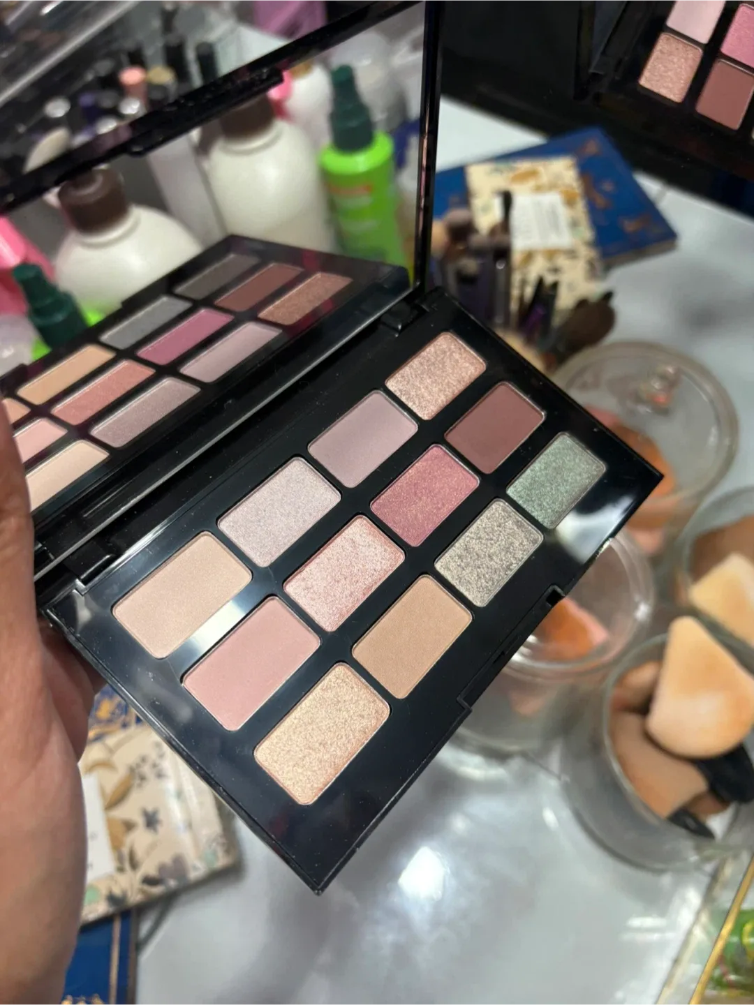 Laura Geller The Casual Collection Eyeshadow Palette image indicator(4)