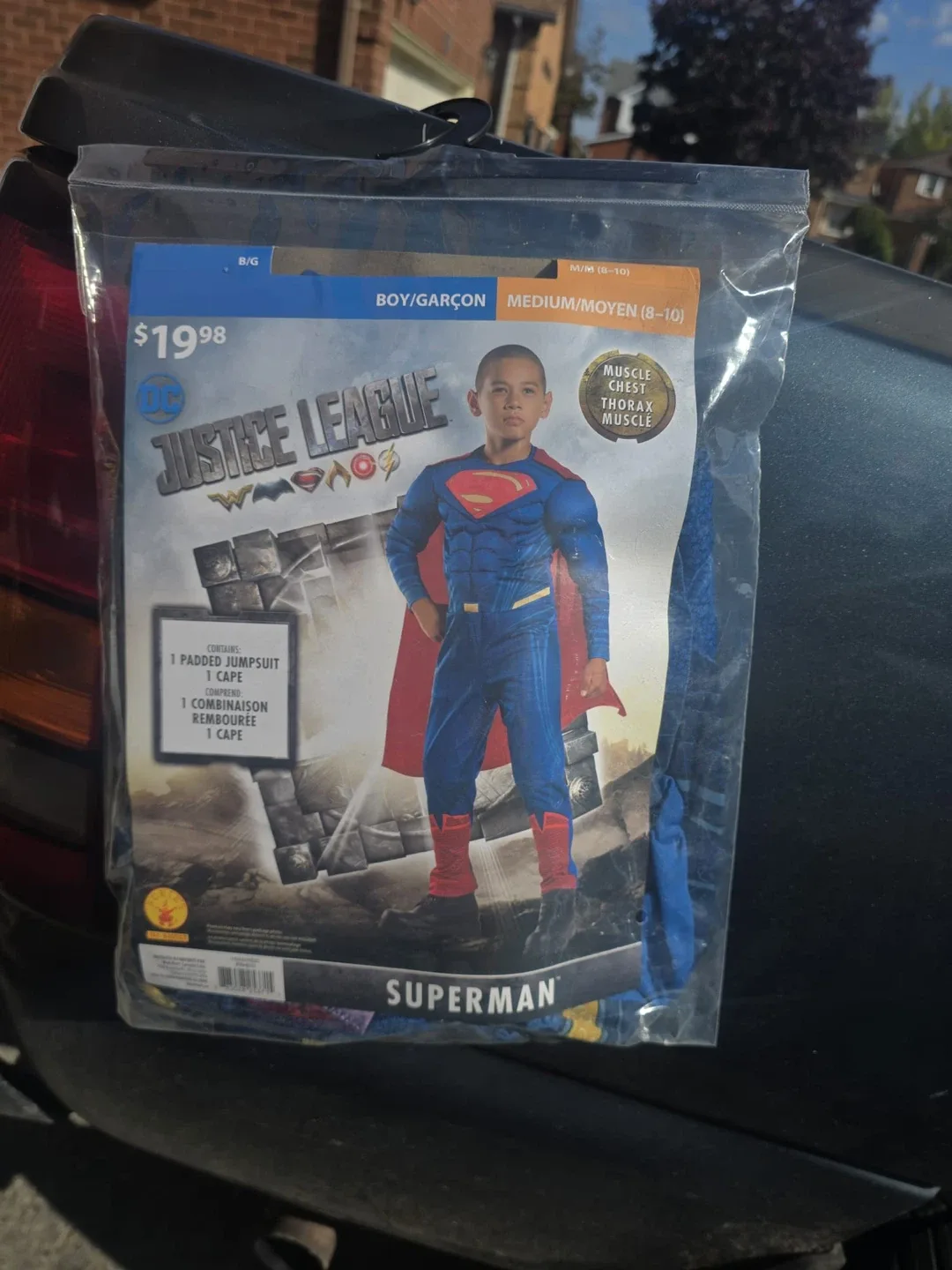 Halloween Costumes: image indicator(2)