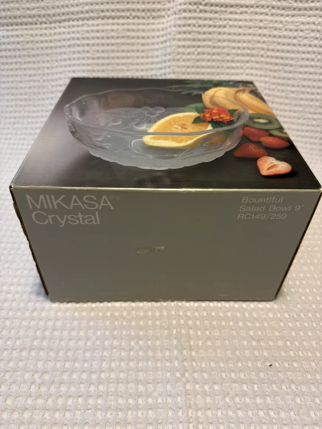 Mikasa Crystal Bountiful Salad Bowl 9" image indicator(2)