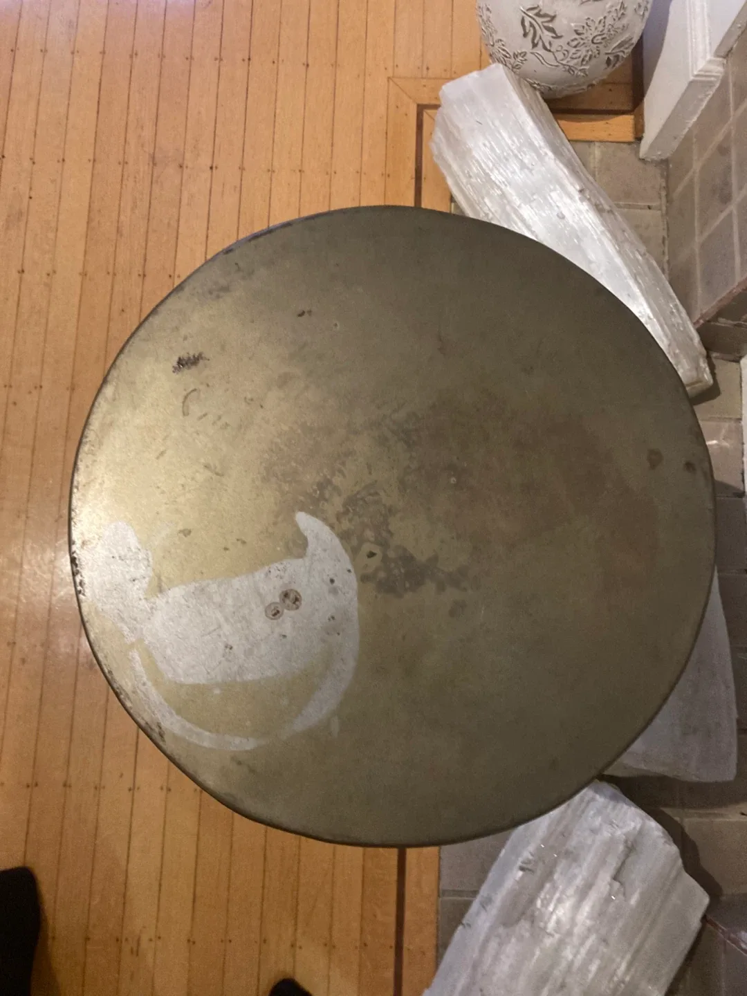Unique Artisan Round Metal Side Table image indicator(3)