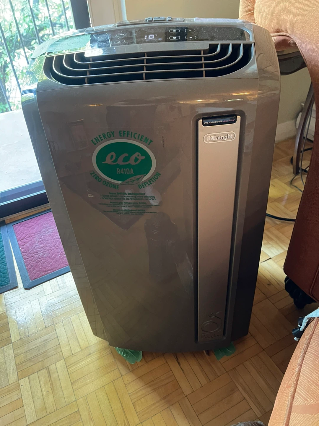 DeLonghi PAC AN140HPEW Portable Air Conditioner