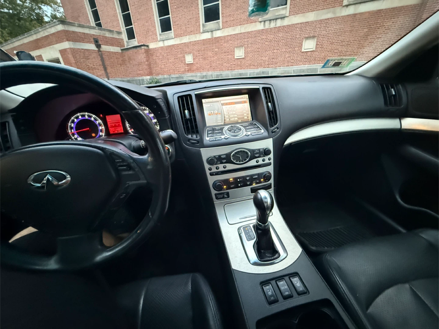 Infiniti G35x Sedan - photo 5