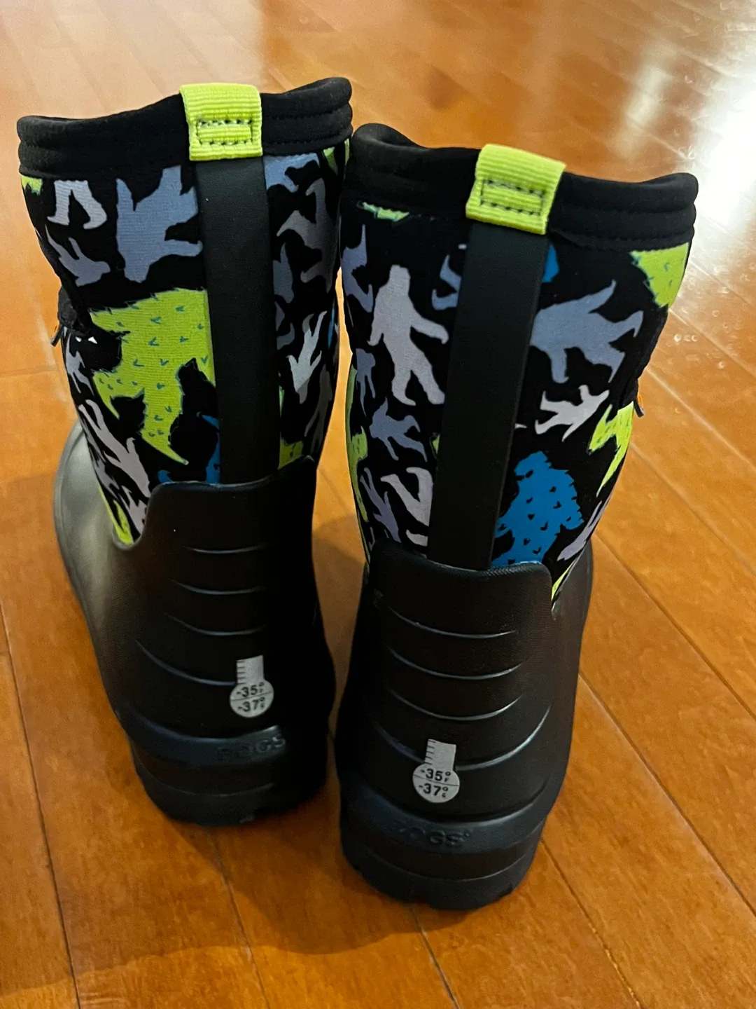 New! Bogs Youth Neoclassic Bigfoot Winter Boots - Size 3 image indicator(3)