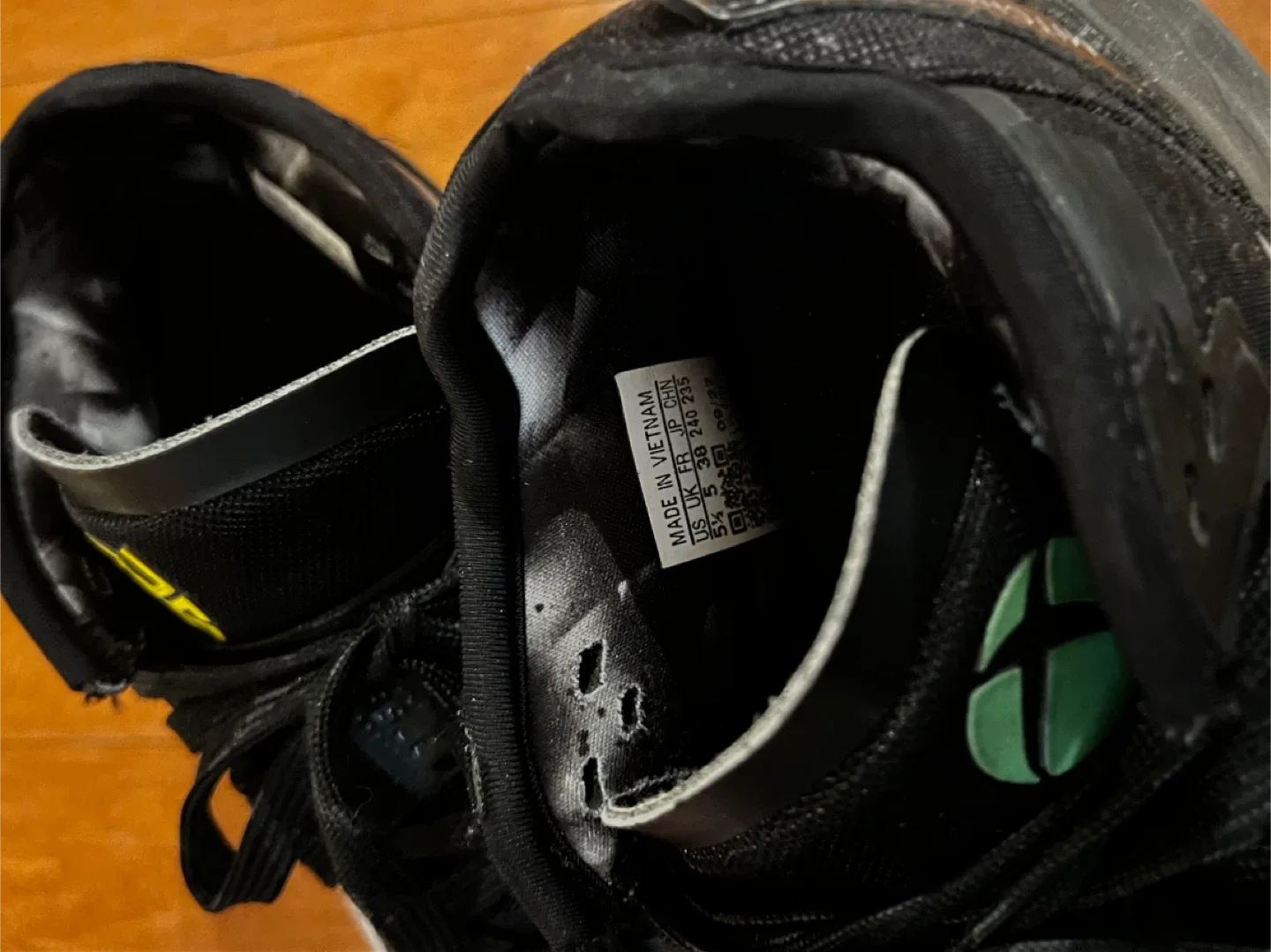 Adidas Basketball Shoes - Size US 5 image indicator(4)