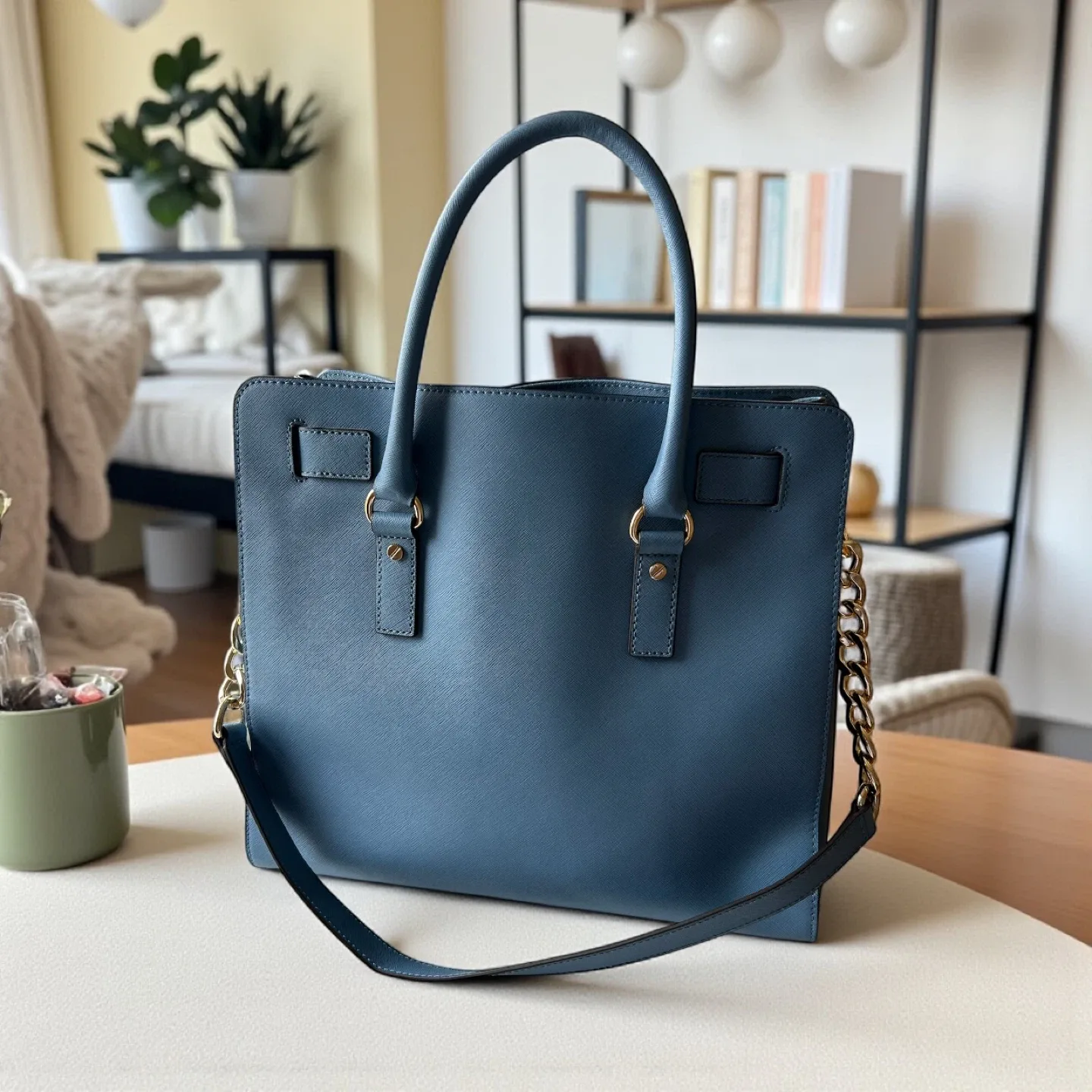Michael Kors Blue Leather Tote Bag image indicator(3)