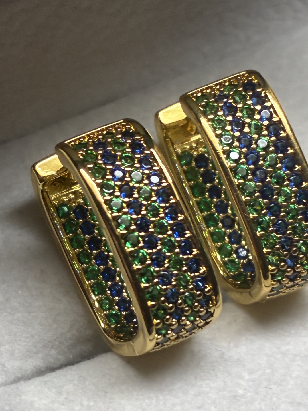 Luxury design 18k gold filled multi color square hoop earrings. - photo 3