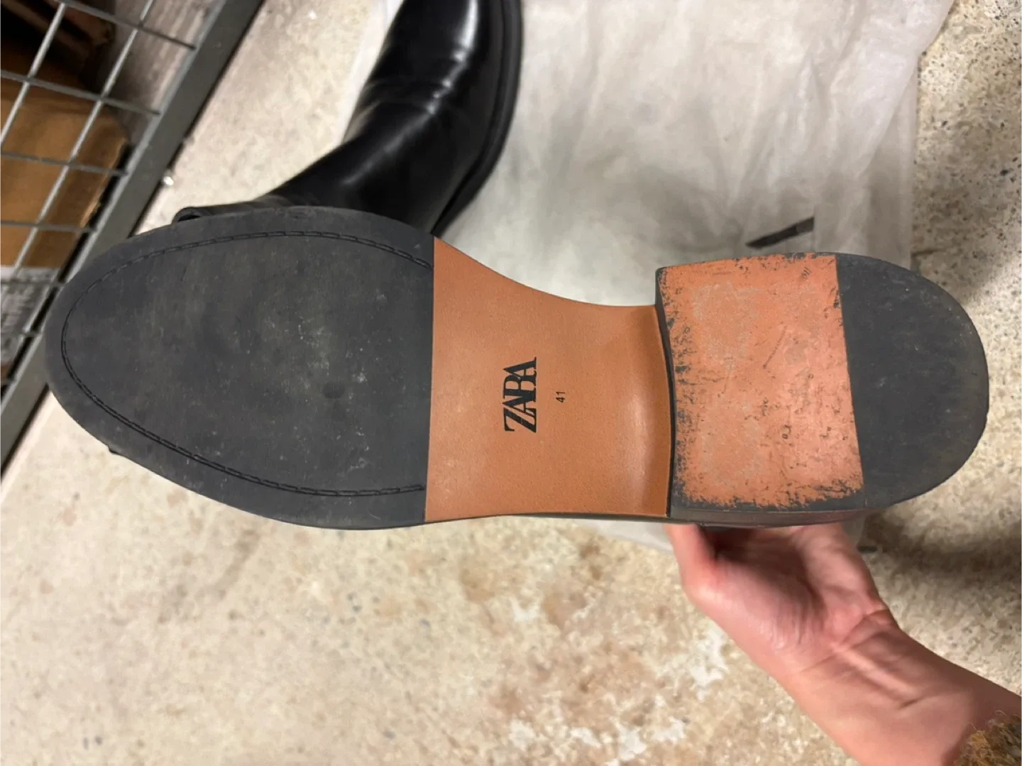 Zara Black Chelsea Boots Size 41 image indicator(2)