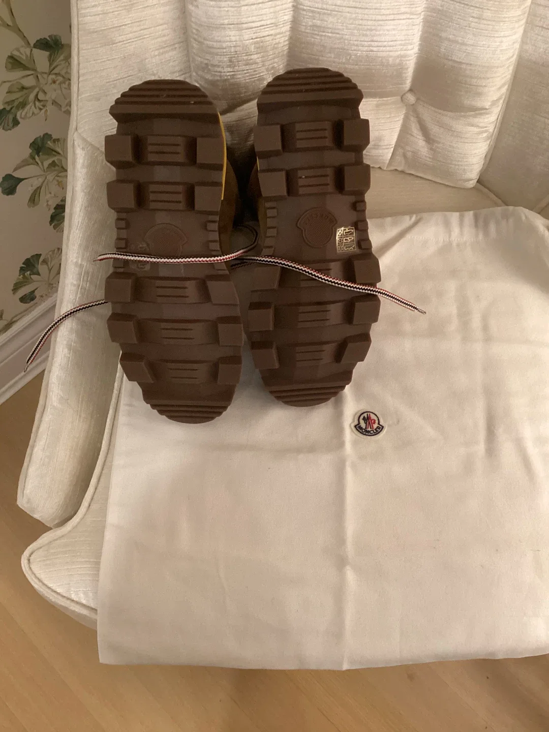 Moncler Suede Ankle Boots Size 42.5 image indicator(2)