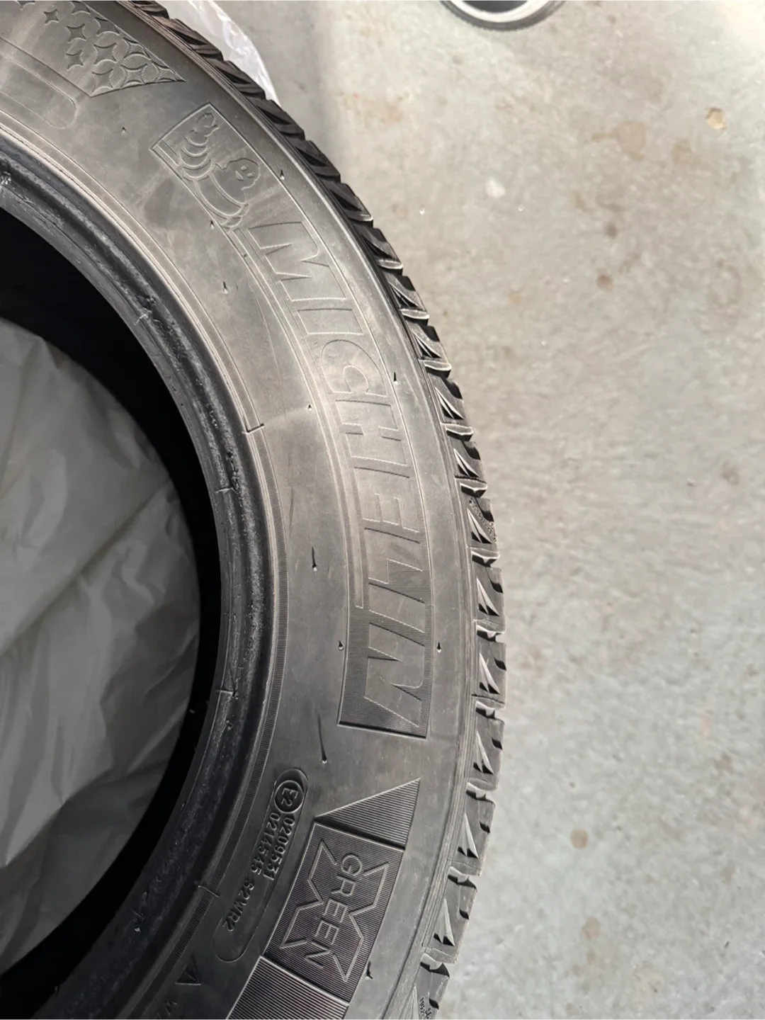 Michelin X-Ice Green 245/60R18 Winter Tire image indicator(5)