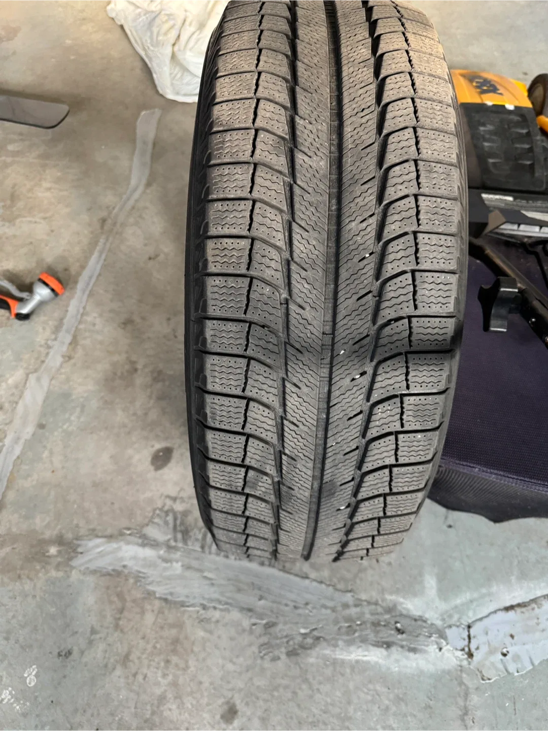 Michelin X-Ice Green 245/60R18 Winter Tire image indicator(6)