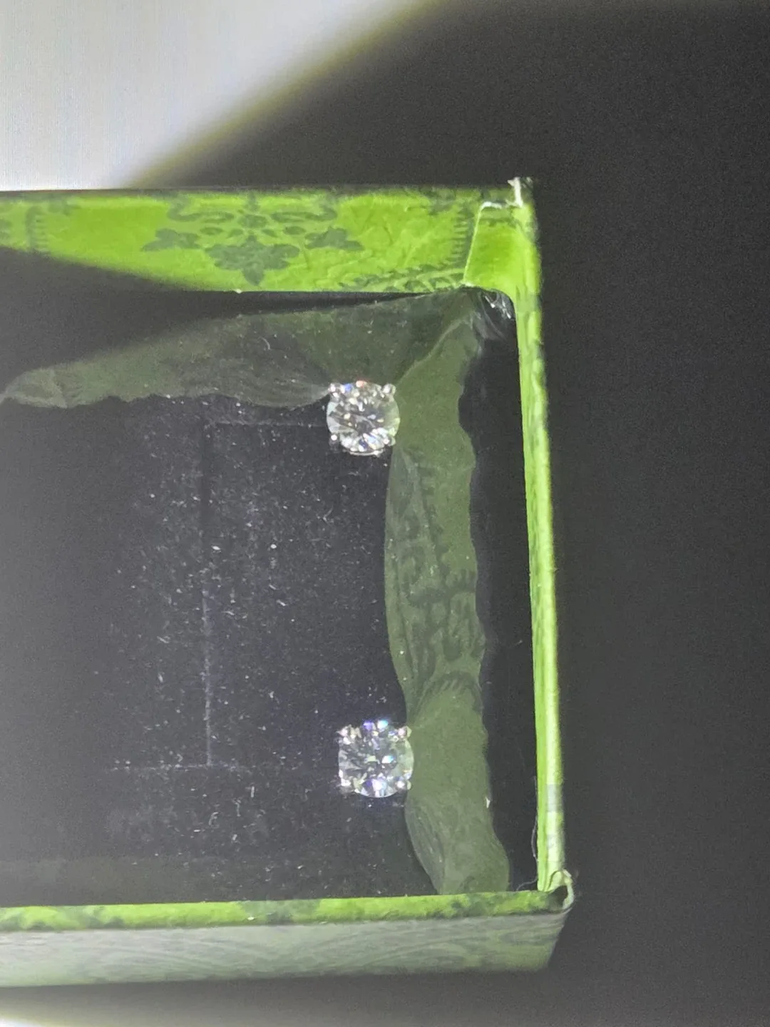 GRA Moissanite Stud Earrings - Excellent Cut image indicator(7)