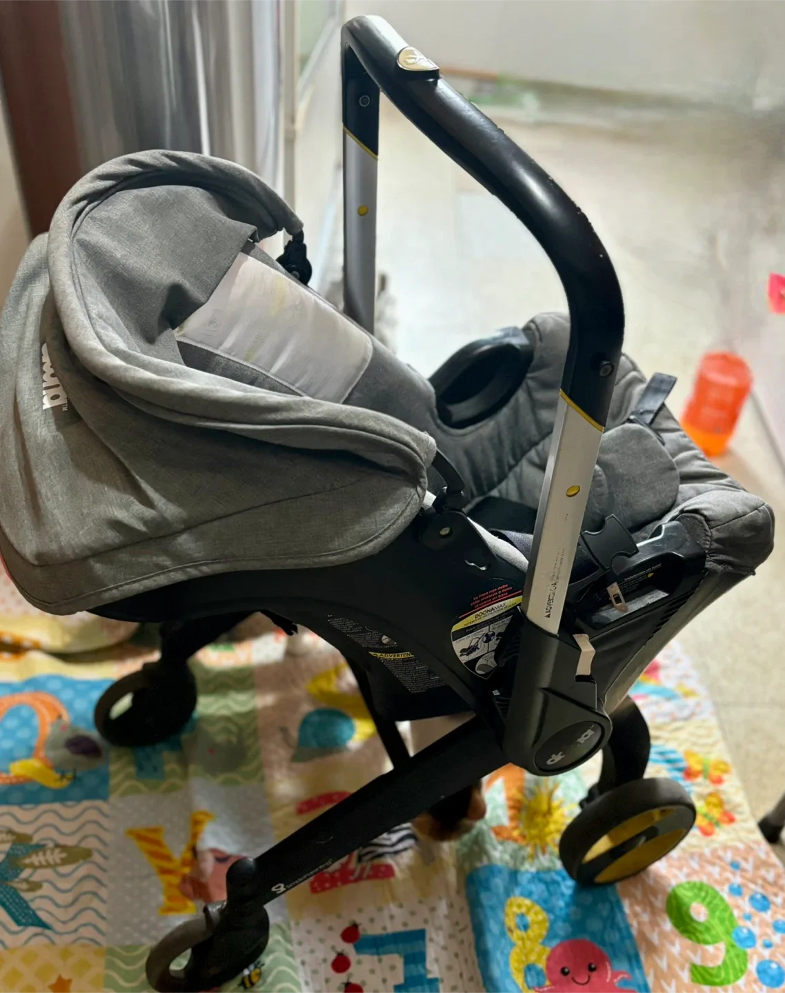 Doona Infant Car Seat/Stroller - Grey -  Latch Base not included image indicator(3)