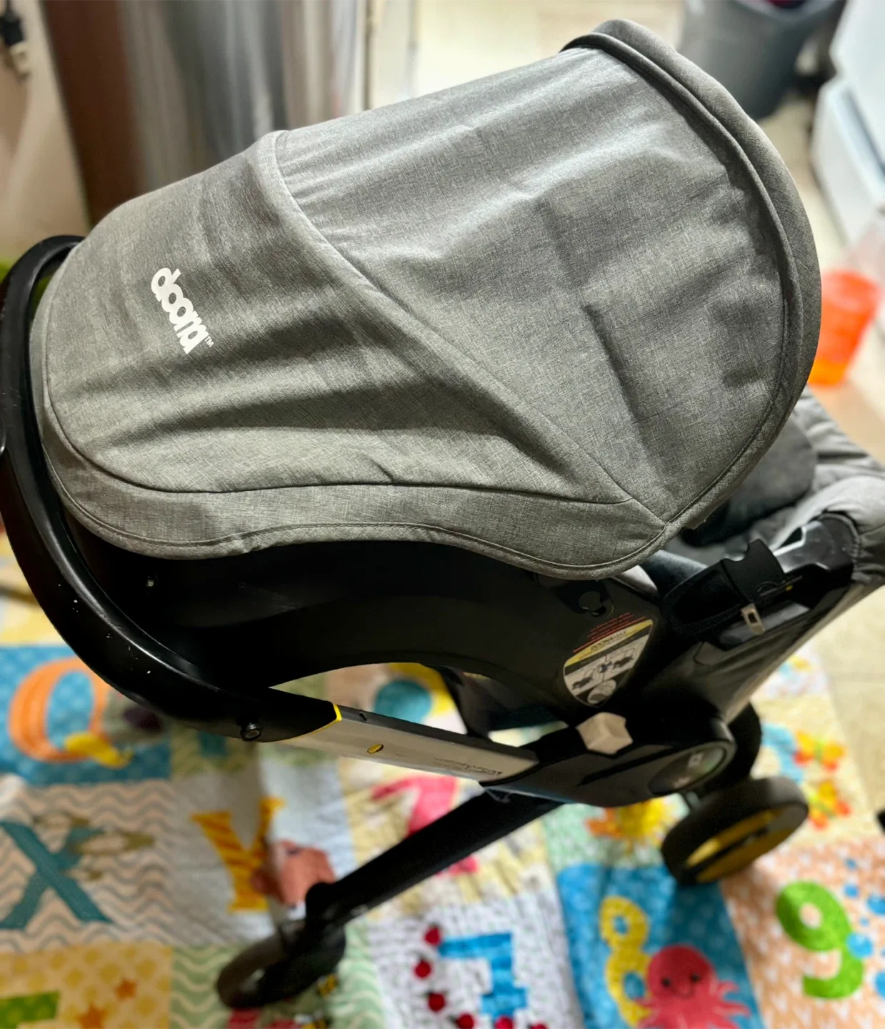 Doona Infant Car Seat/Stroller - Grey -  Latch Base not included image indicator(4)