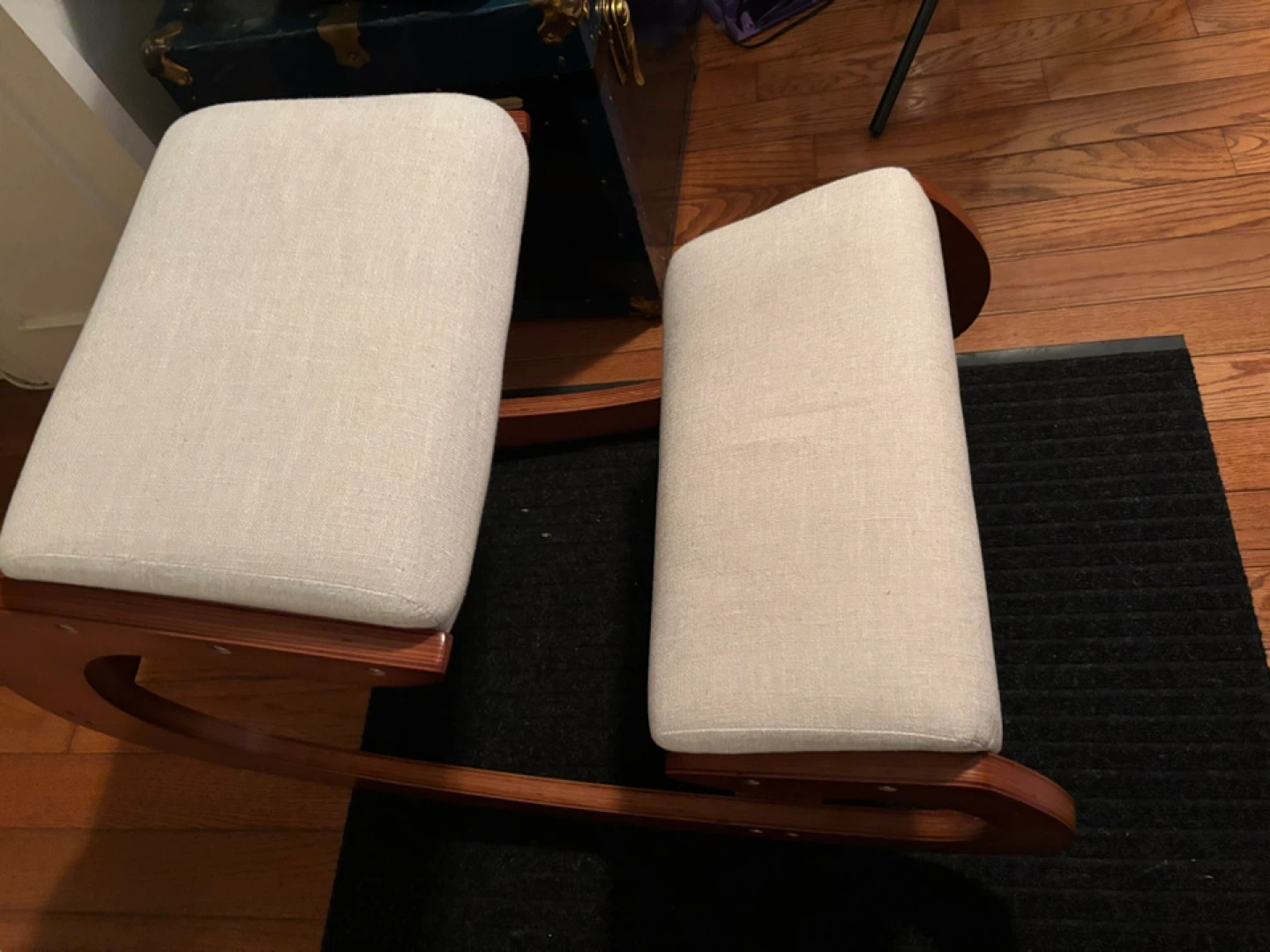 Ergonomic Kneeling Chair with Wooden Frame