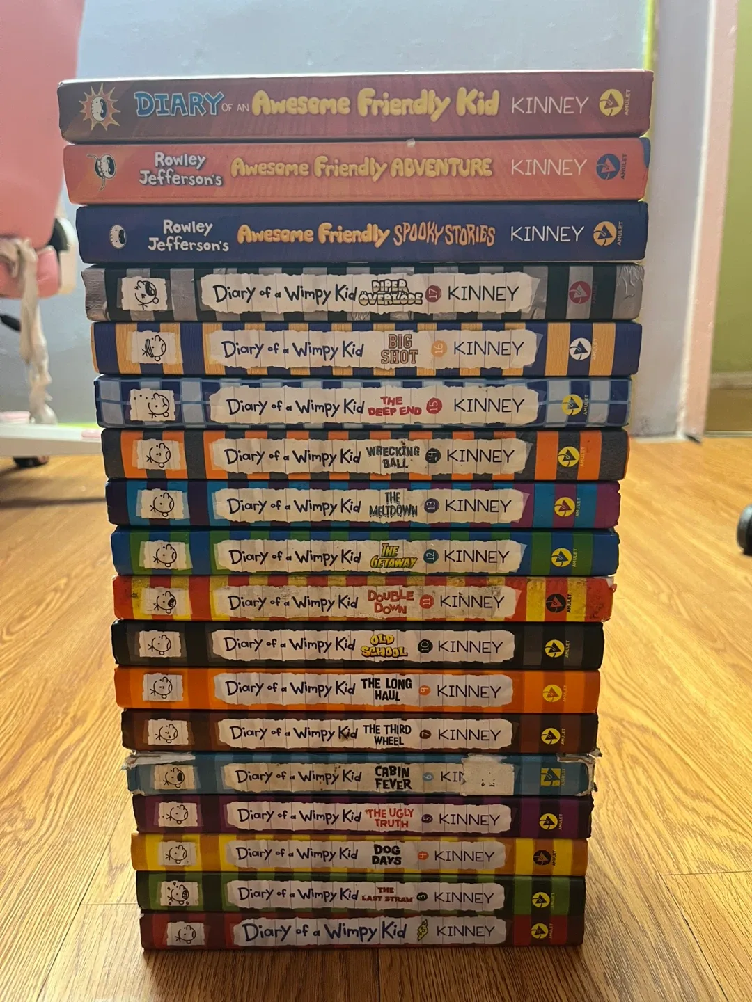 Diary of a Wimpy Kid Book Series by Jeff Kinney image indicator(2)
