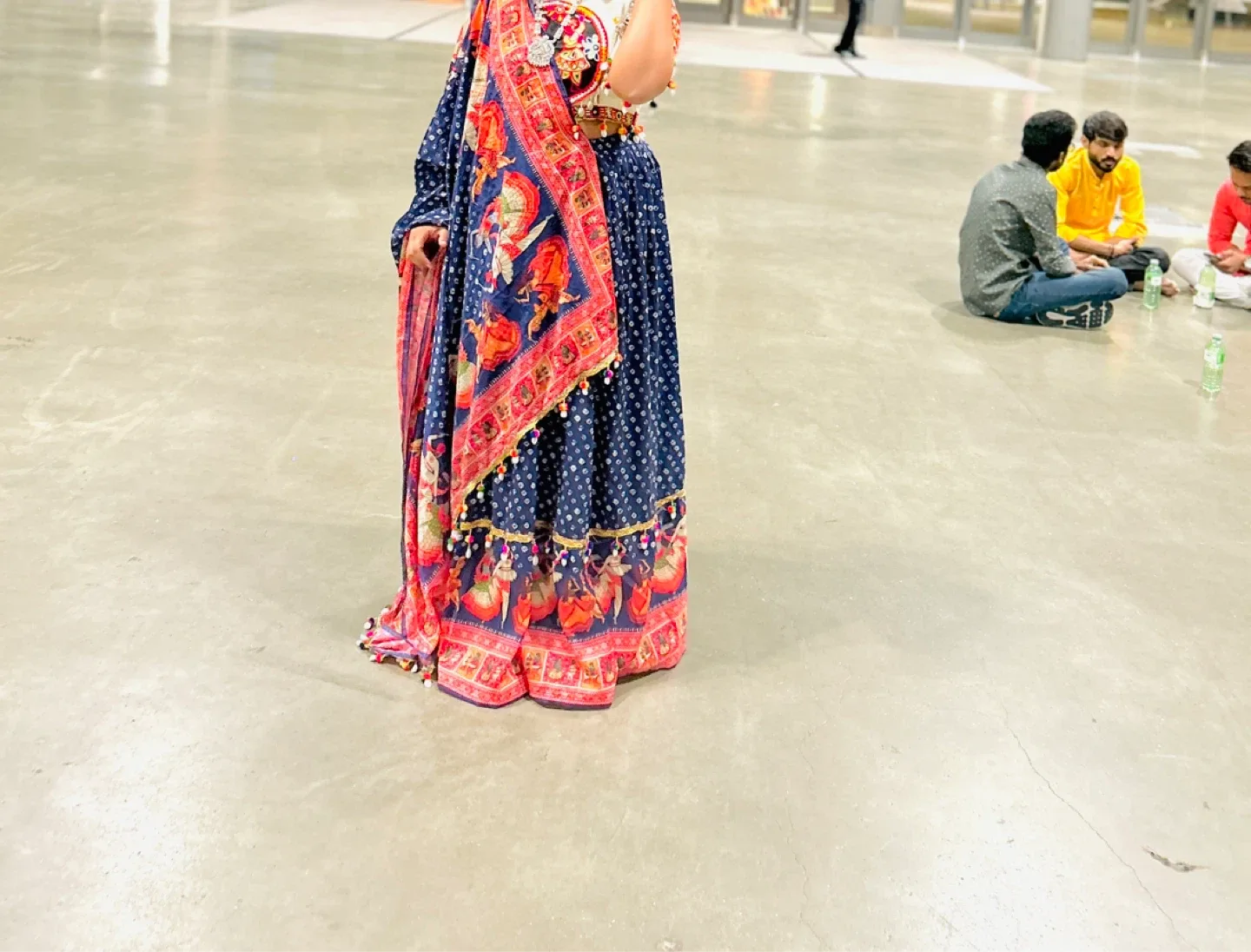 Chaniya choli image indicator(2)