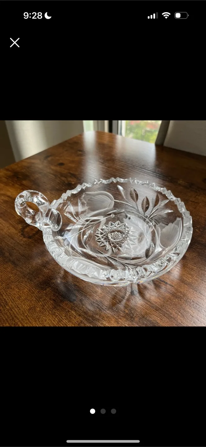Crystal/cut glass serving dish with a handle