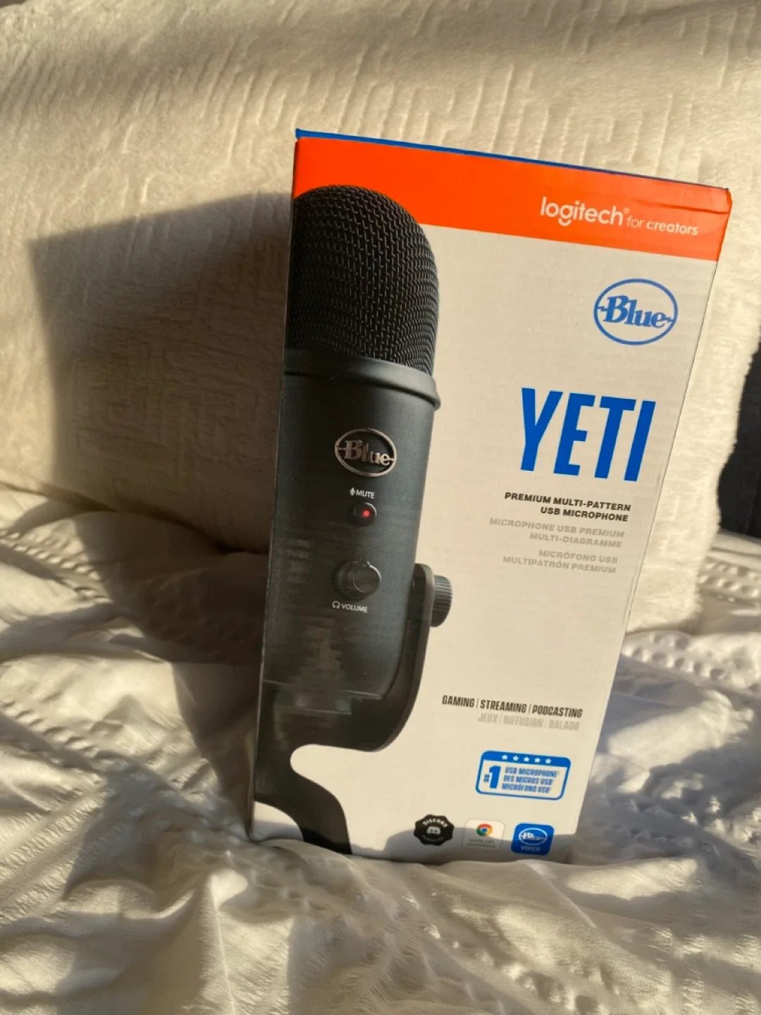 Blue Yeti USB Microphone - Blackout Edition image indicator(4)
