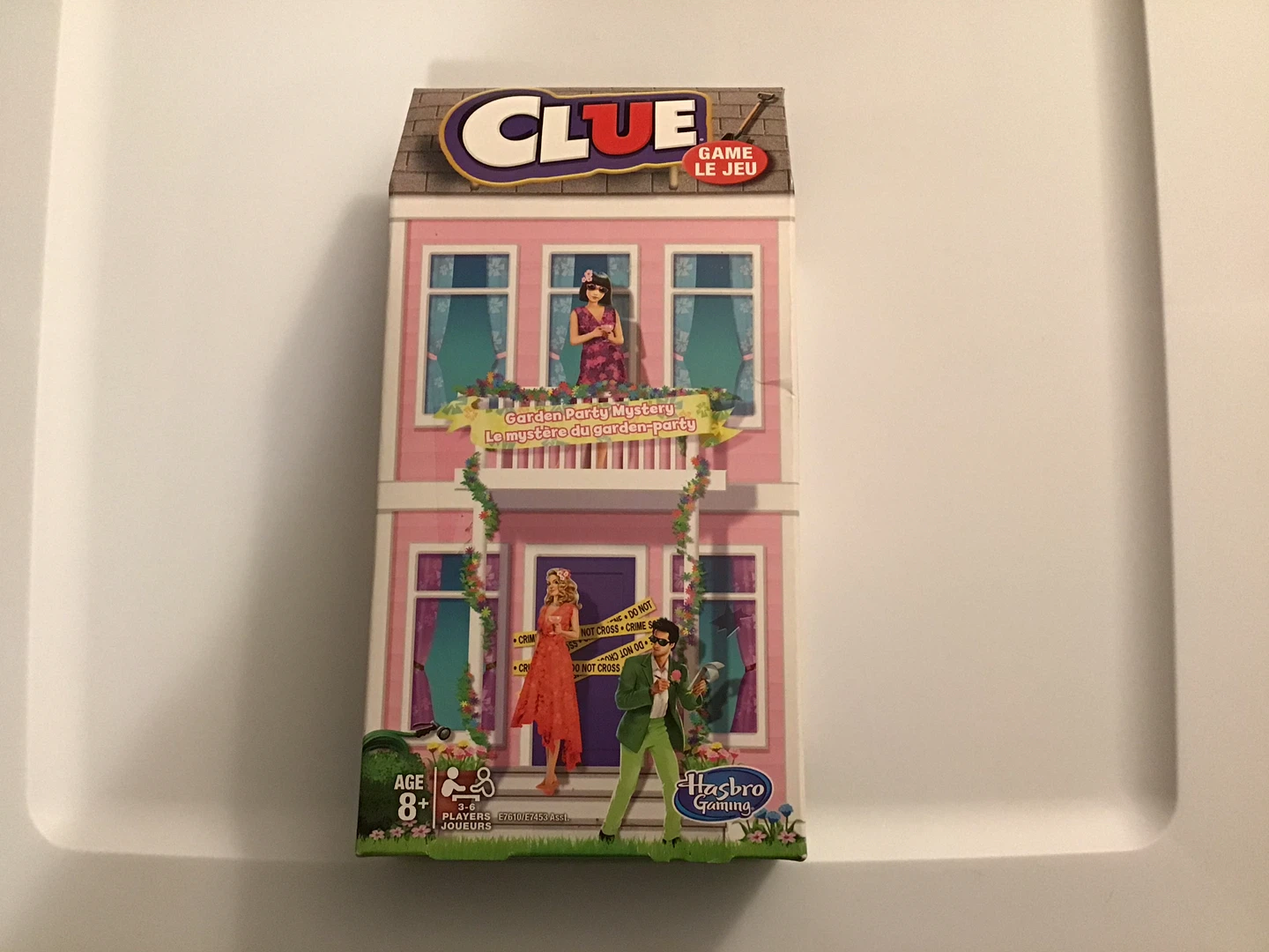 🤩Travel Size Clue: Garden Party Mystery Board Game