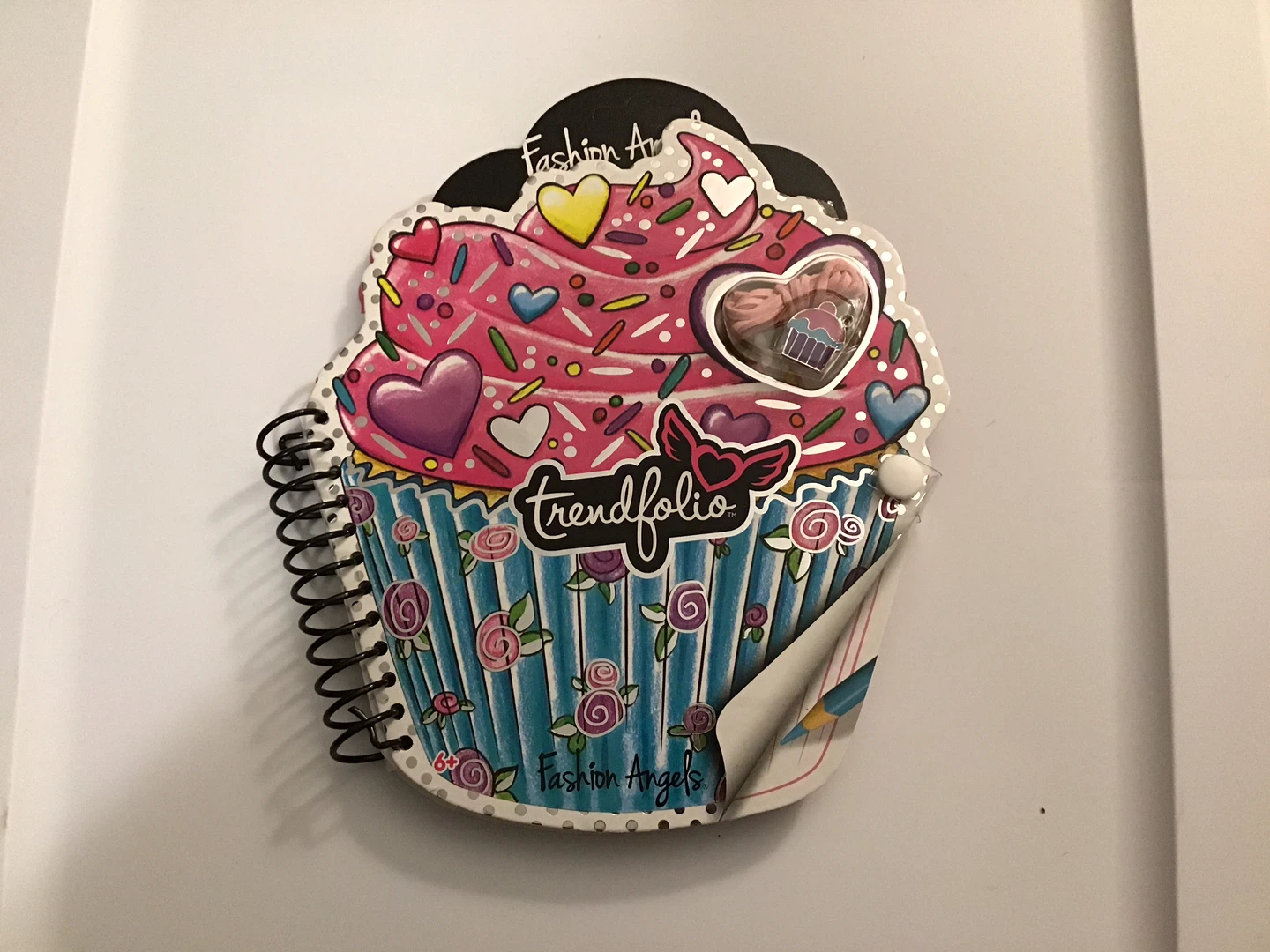 🤩Fashion Angels Trendfolio Cupcake Activity Book