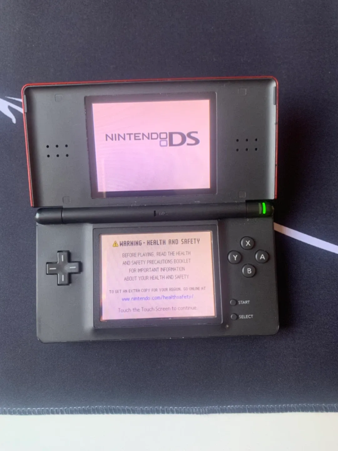 Nintendo DS Lite Red with Charger image indicator(2)