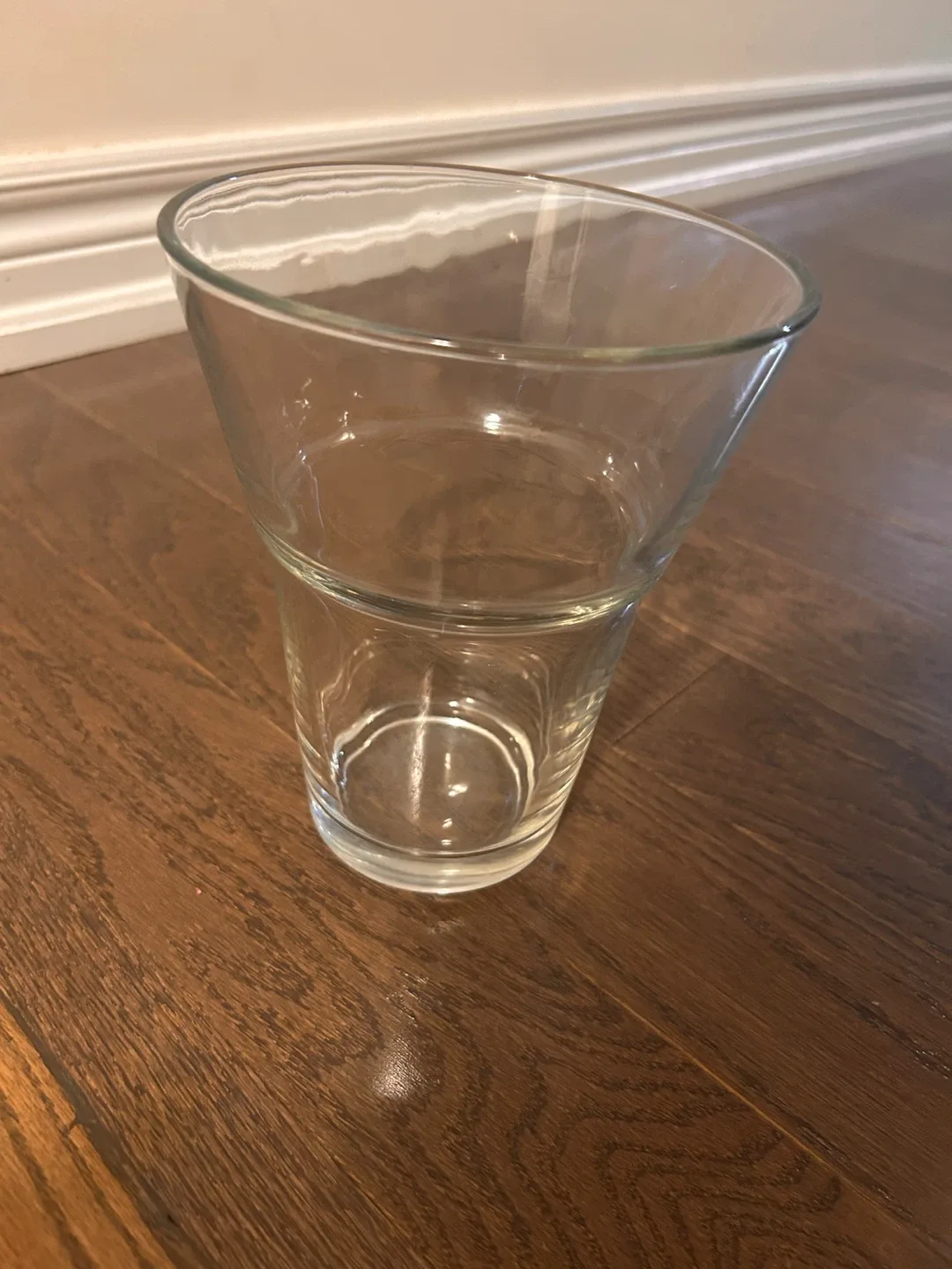 Clear Glass Vase 🥕 thumbnail