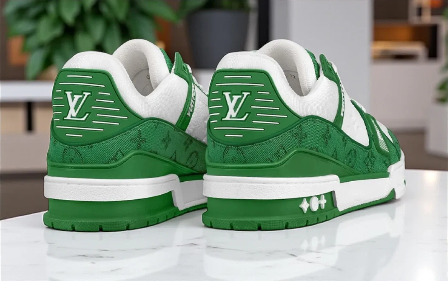 Louis Vuitton Trainer Green/White Sneakers image indicator(2)