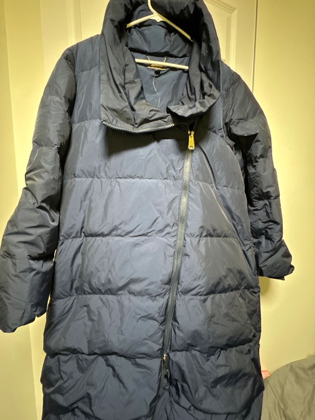 T Tahari Puffer Coat - Navy Blue
