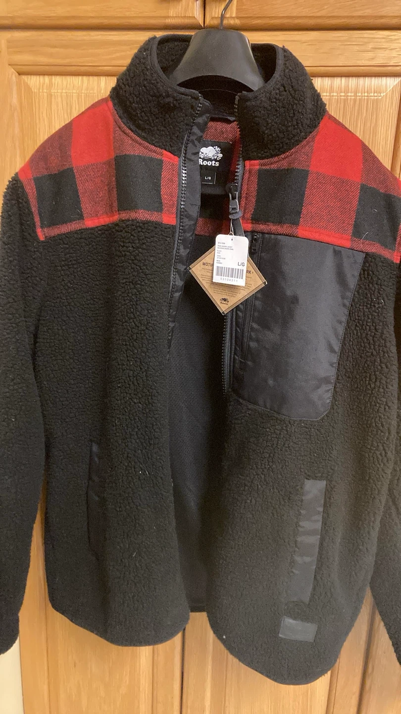 Roots Motif Black Buffalo Sherpa Pullover - L/G - photo 4