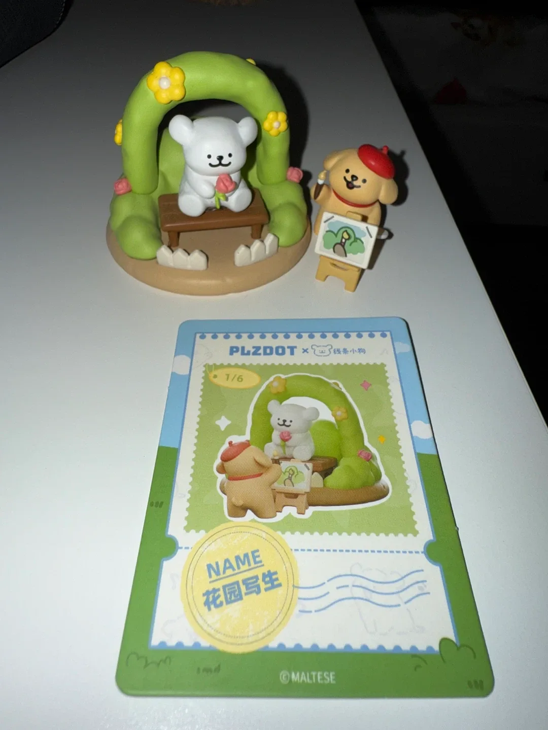 PLZDOT Maltese Garden Painting Figure