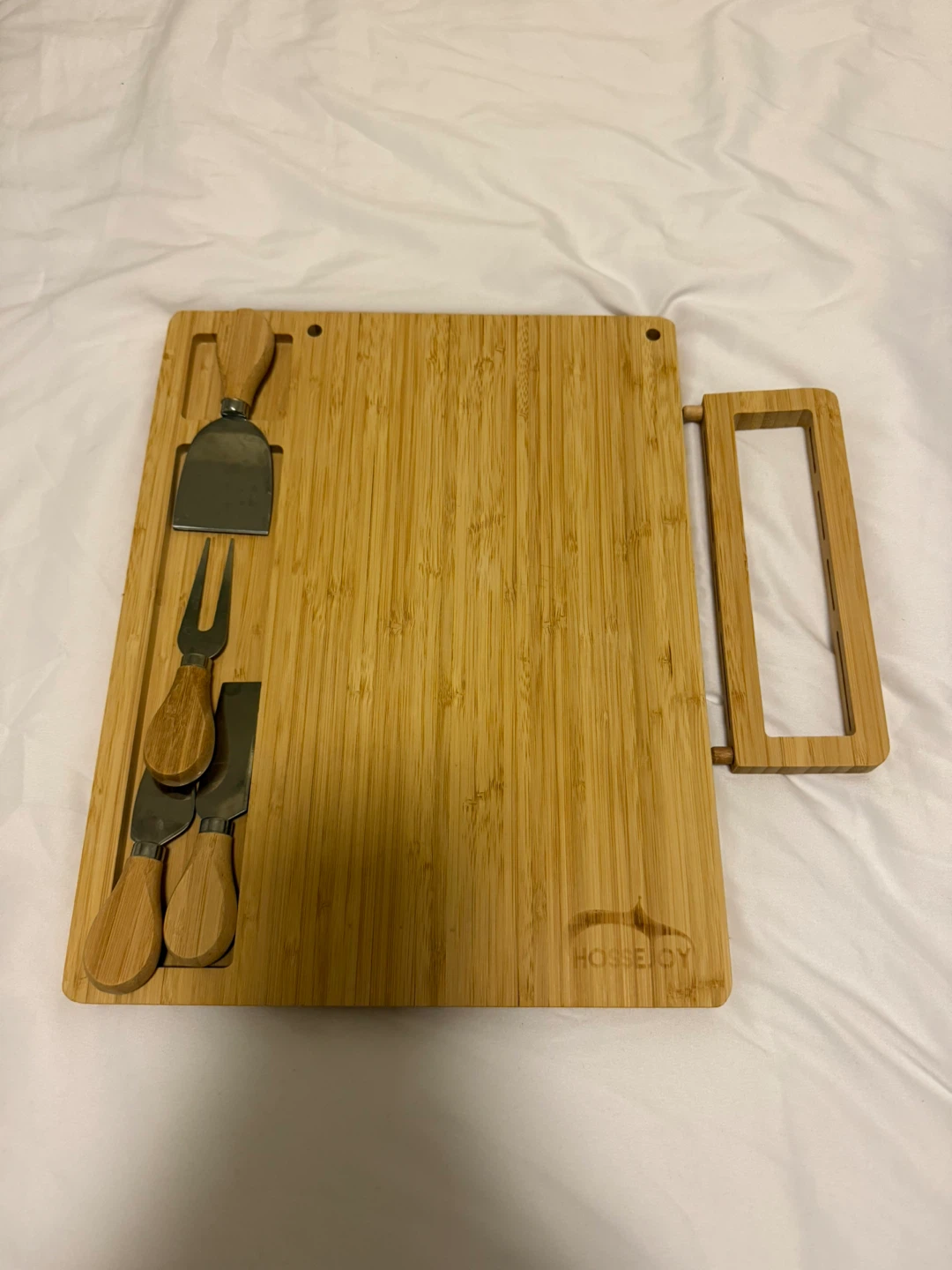 Moving out sale: Bamboo Cheese Board Set with Knives - photo 3
