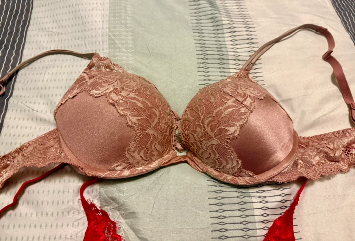 Selling La Senza Bra’s size 32C - photo 3