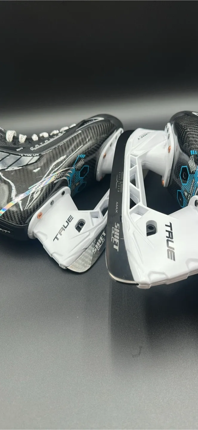 True Catalyst 9X4 Senior Hockey Skates 8.5 W EU 44 US 10 UK 9 image indicator(5)