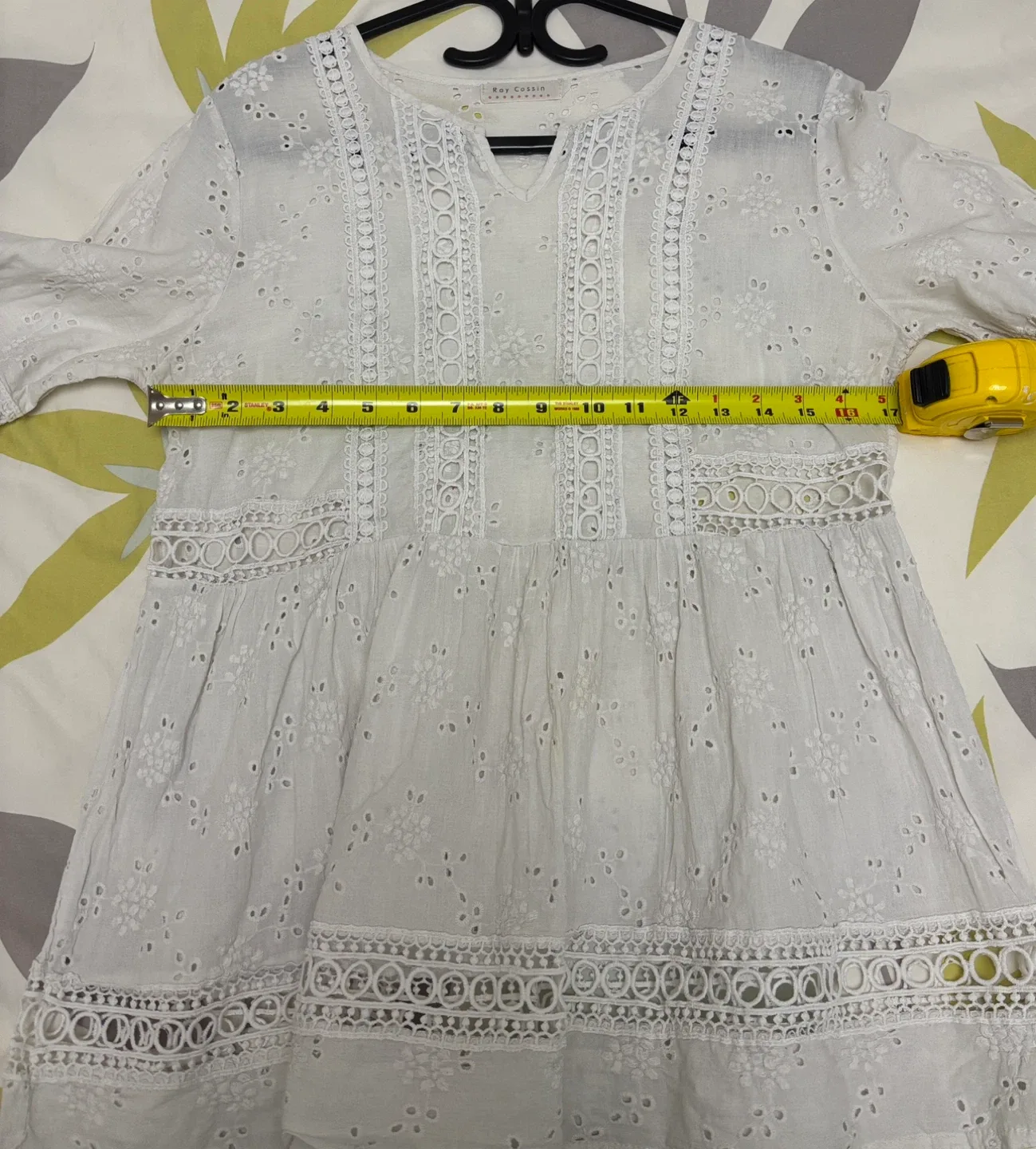 Blouse with eyelet embroidery size S image indicator(3)