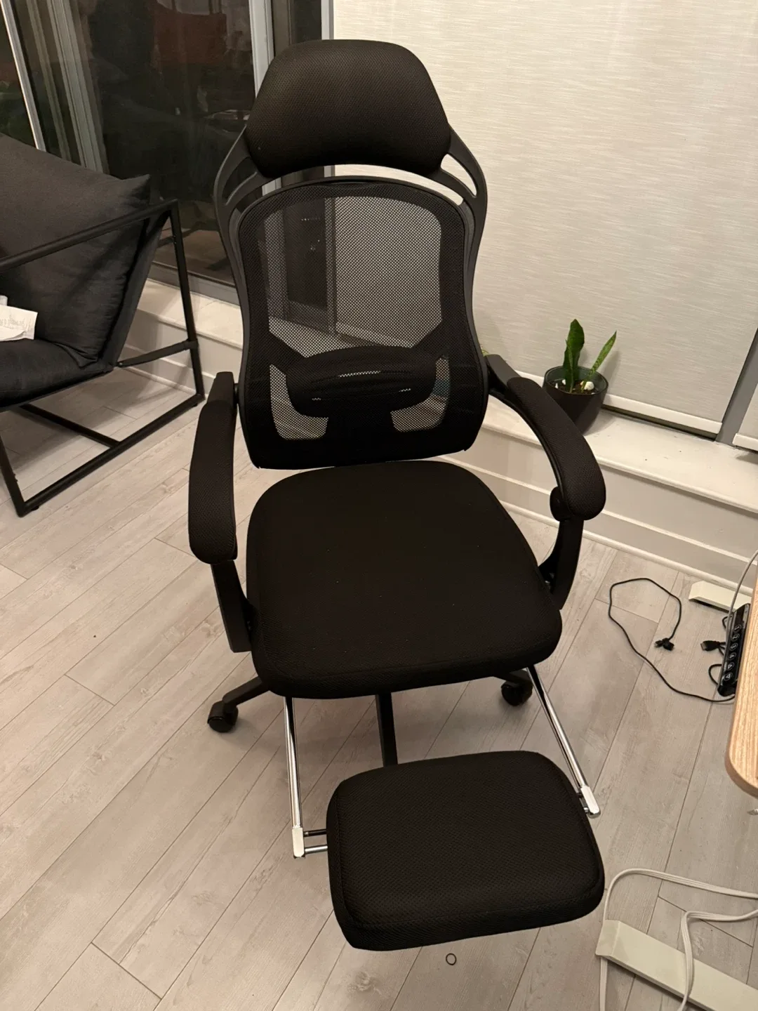 Ergonomic Mesh Office Chair - Black 🥕 image indicator(2)