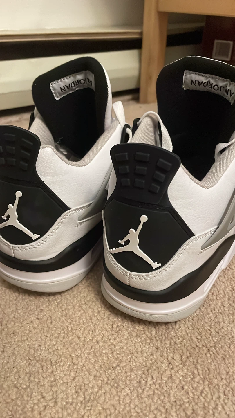 Air Jordan 4 Retro, Size US 8 - photo 3