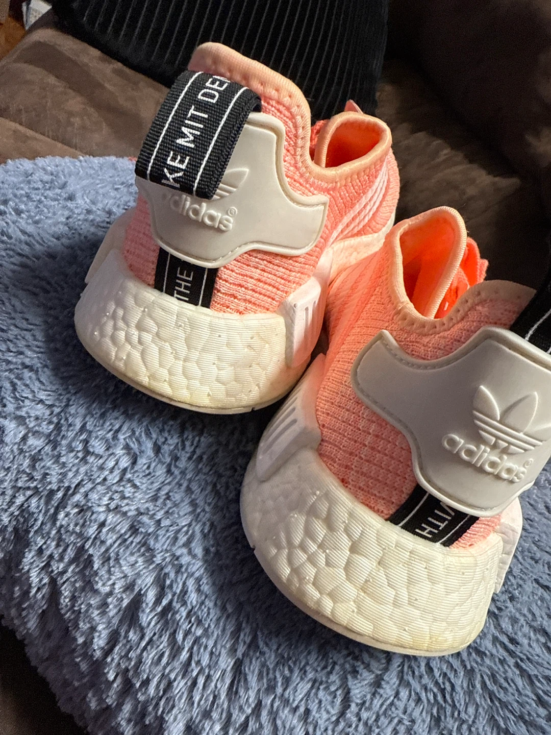 Adidas NMD R1 Peach Shoes size 7 - photo 3