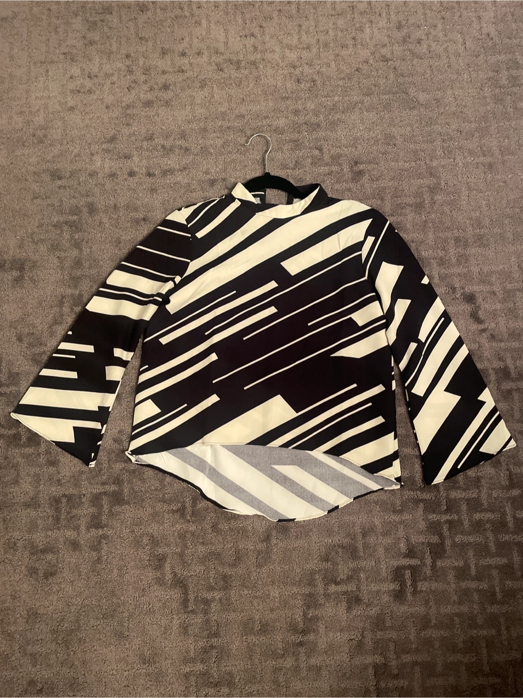 Black & White Patterned Long Sleeve Top