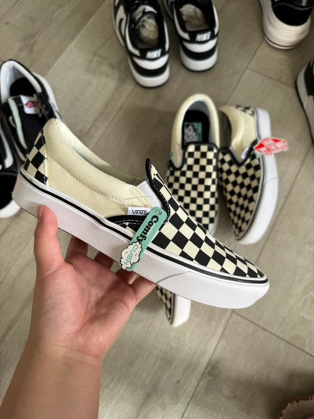 New Vans Slip-On Checkerboard ComfyCush image indicator(2)