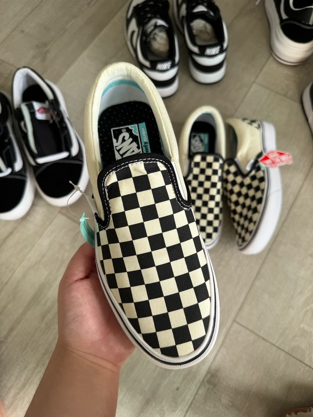 New Vans Slip-On Checkerboard ComfyCush image indicator(3)