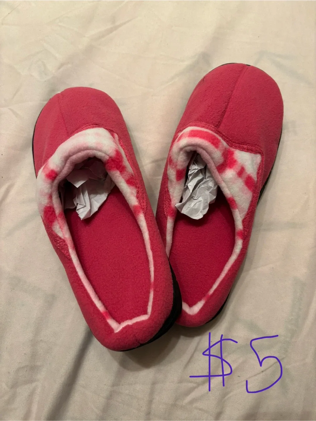 Fuzzy slippers - size 9-10 thumbnail